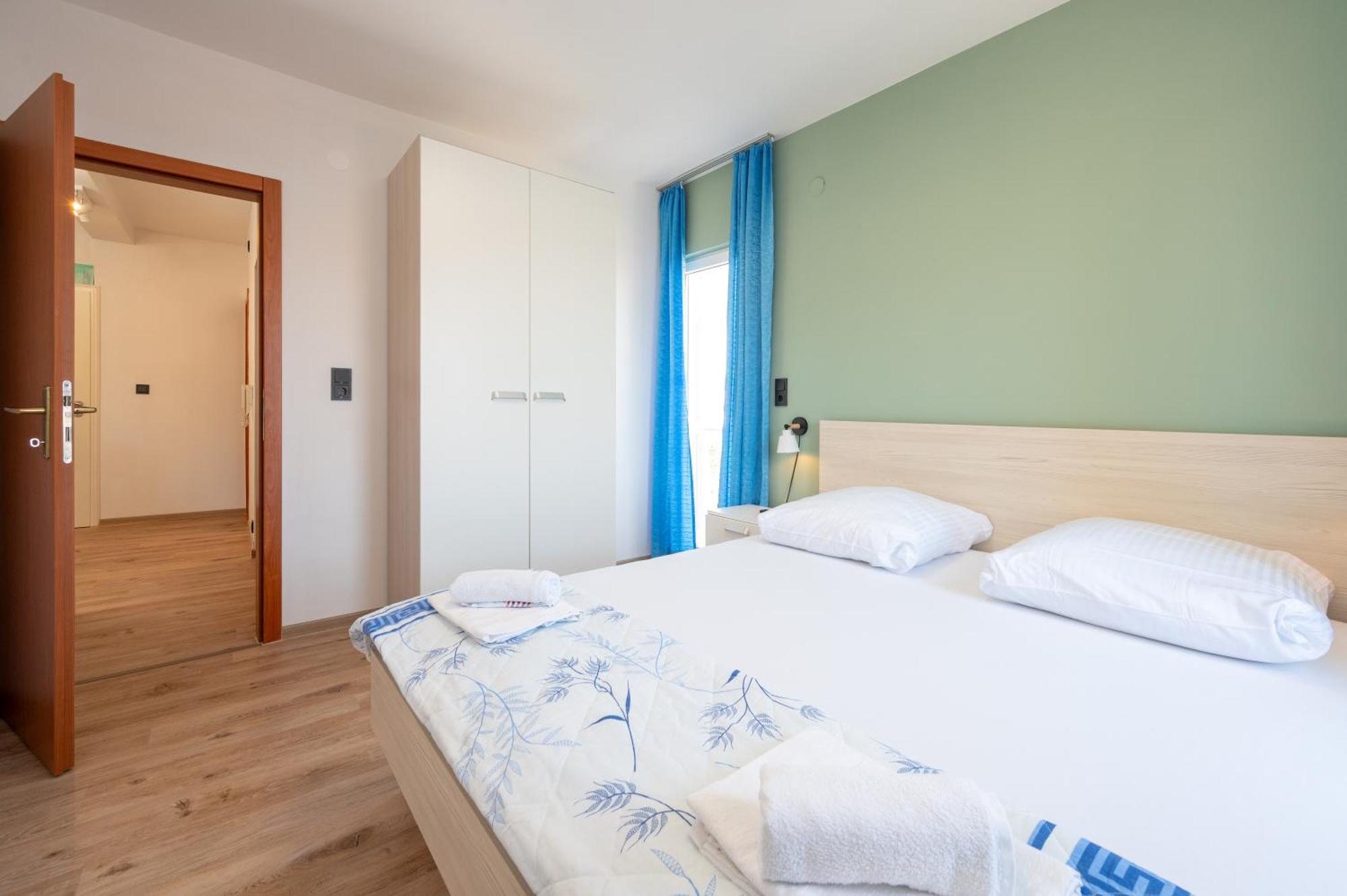 Apartments Zdravko Трогир Экстерьер фото