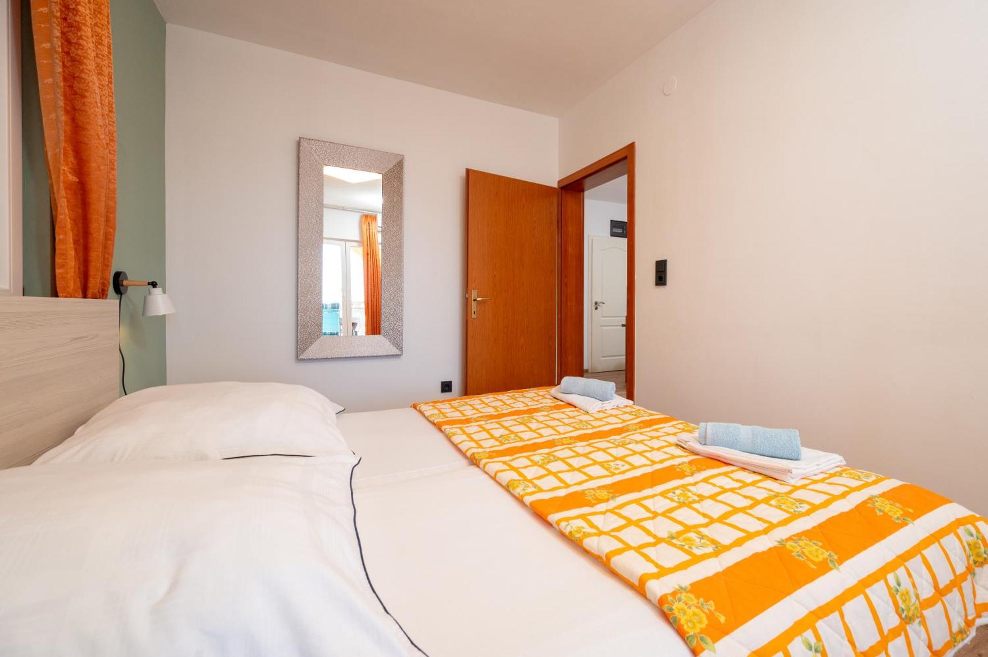 Apartments Zdravko Трогир Экстерьер фото