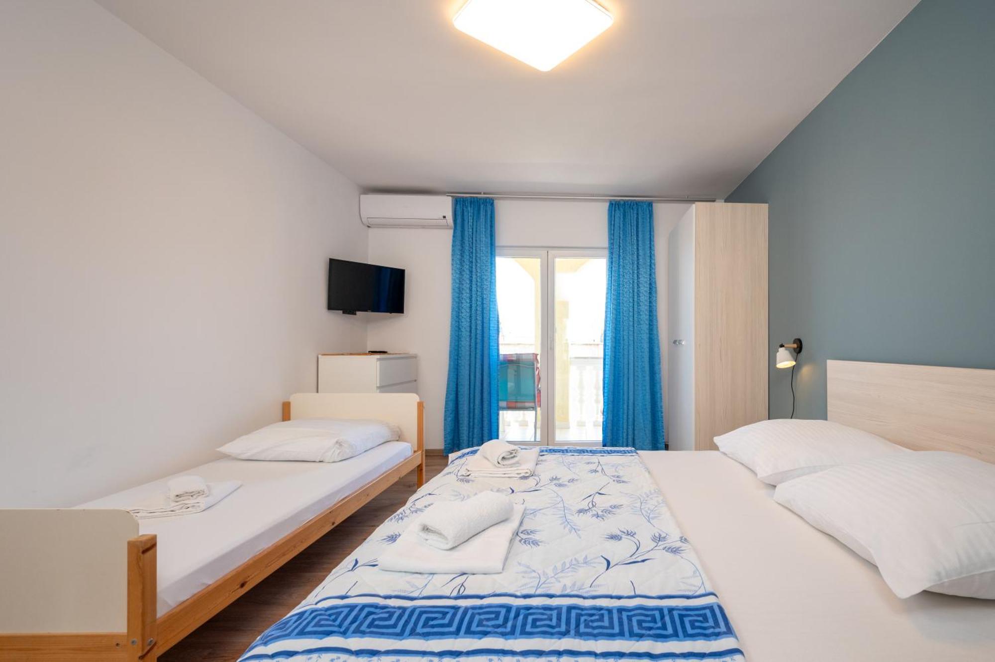 Apartments Zdravko Трогир Экстерьер фото
