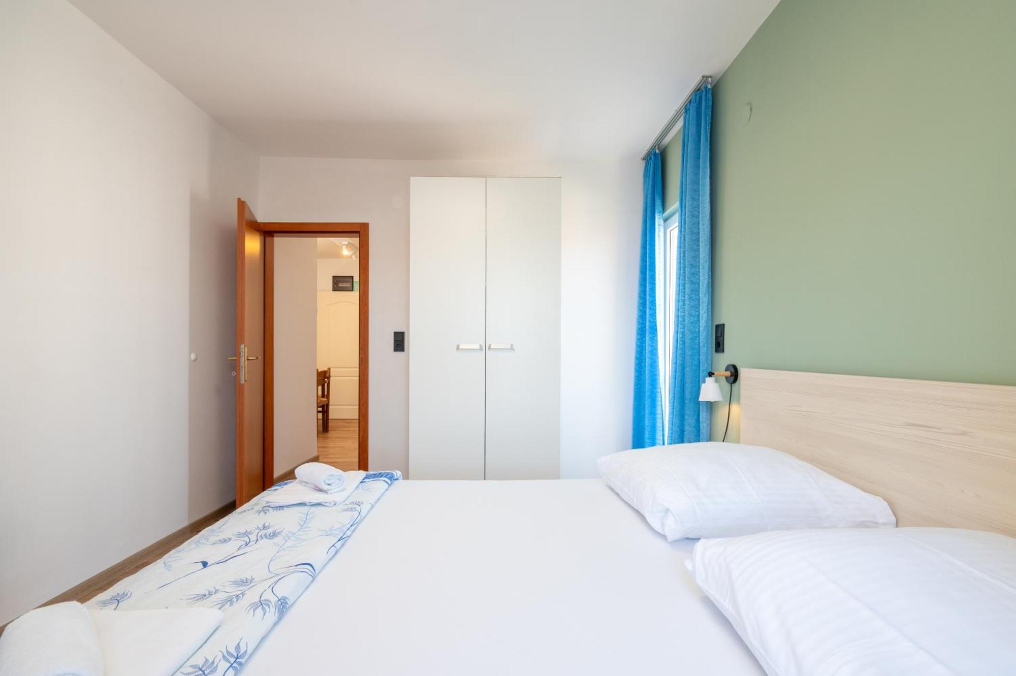 Apartments Zdravko Трогир Экстерьер фото