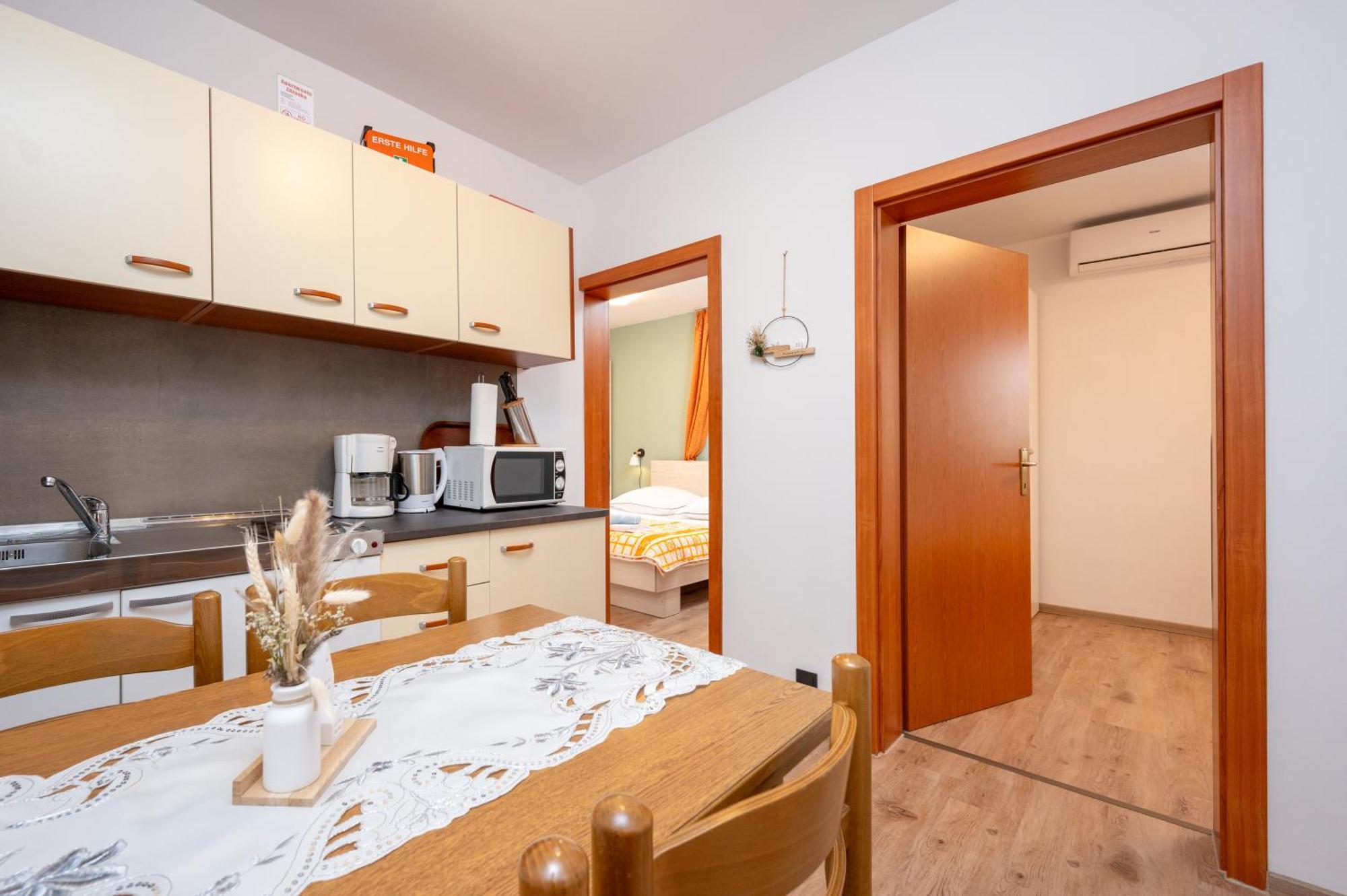 Apartments Zdravko Трогир Экстерьер фото