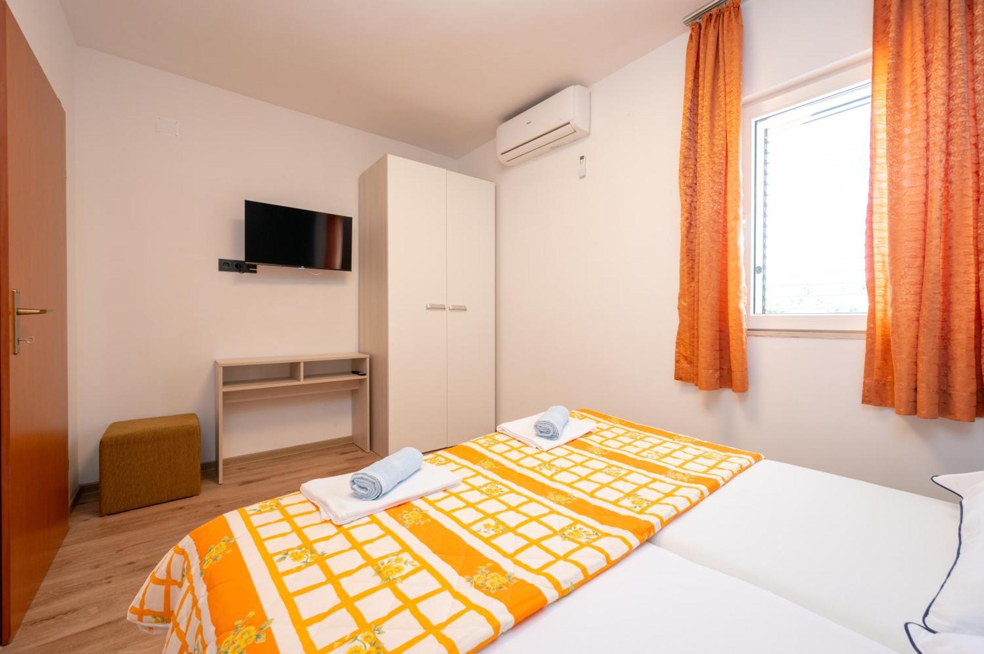 Apartments Zdravko Трогир Экстерьер фото