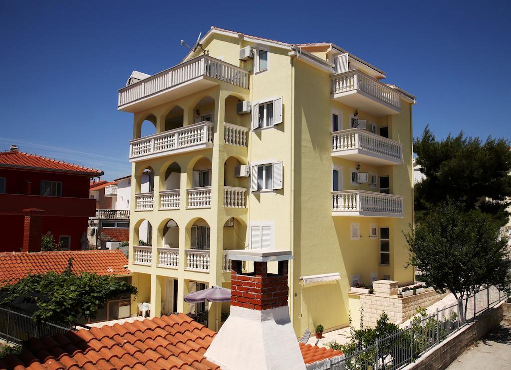 Apartments Zdravko Трогир Экстерьер фото