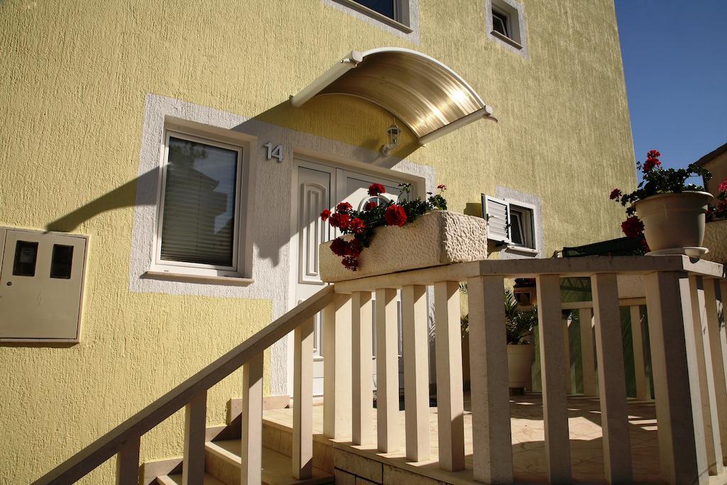 Apartments Zdravko Трогир Экстерьер фото