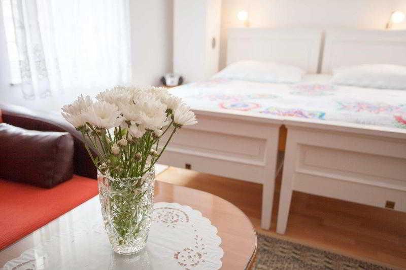 Apartments Zdravko Трогир Экстерьер фото