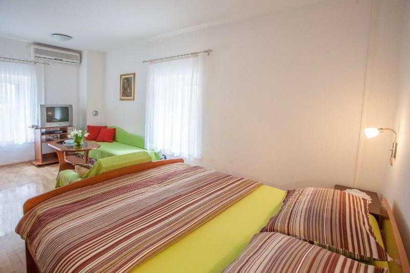 Apartments Zdravko Трогир Экстерьер фото